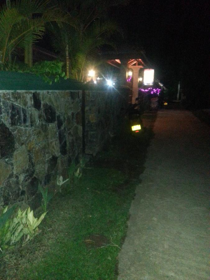 Shantha Surf Villa Weligama Extérieur photo